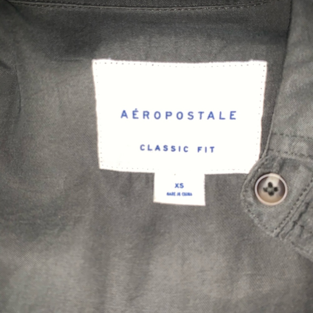 Green button down - Picture 3 of 3